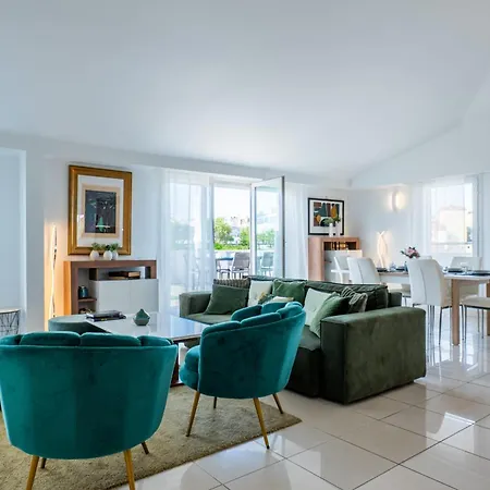 公寓 Rare! 120m Rooftop 5-minute Walk To Downtown 戛纳