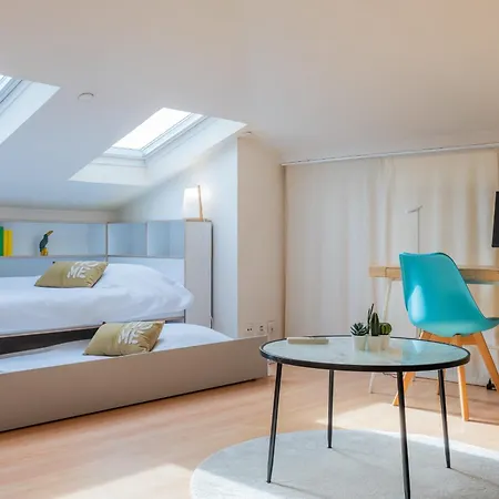 Rare! 120m Rooftop 5-minute Walk To Downtown Apartament