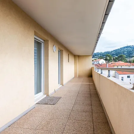 Apartment Rare! 120m Rooftop 5-minute Walk To Downtown